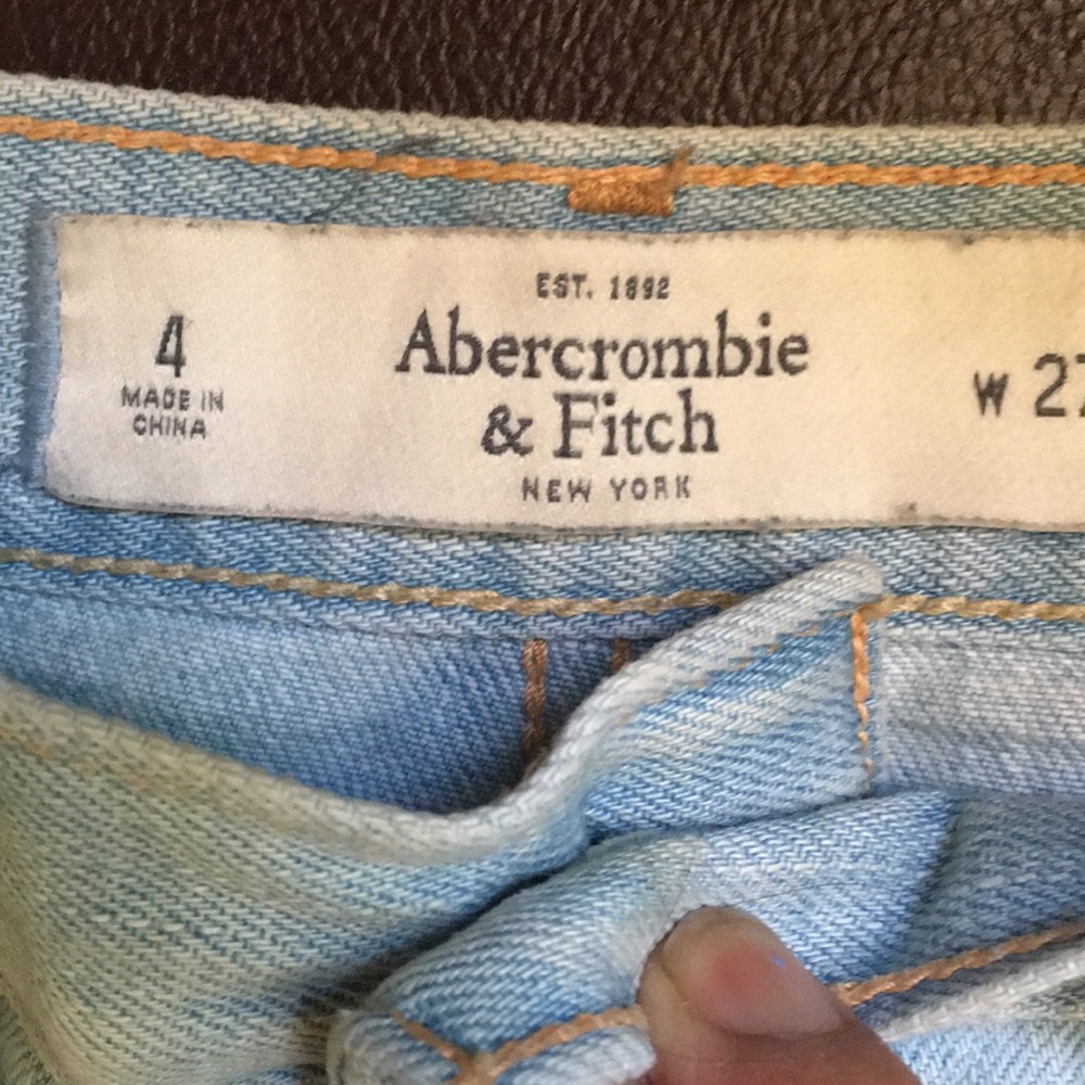 Abercrombie & Fitch short - Picture 3 of 4